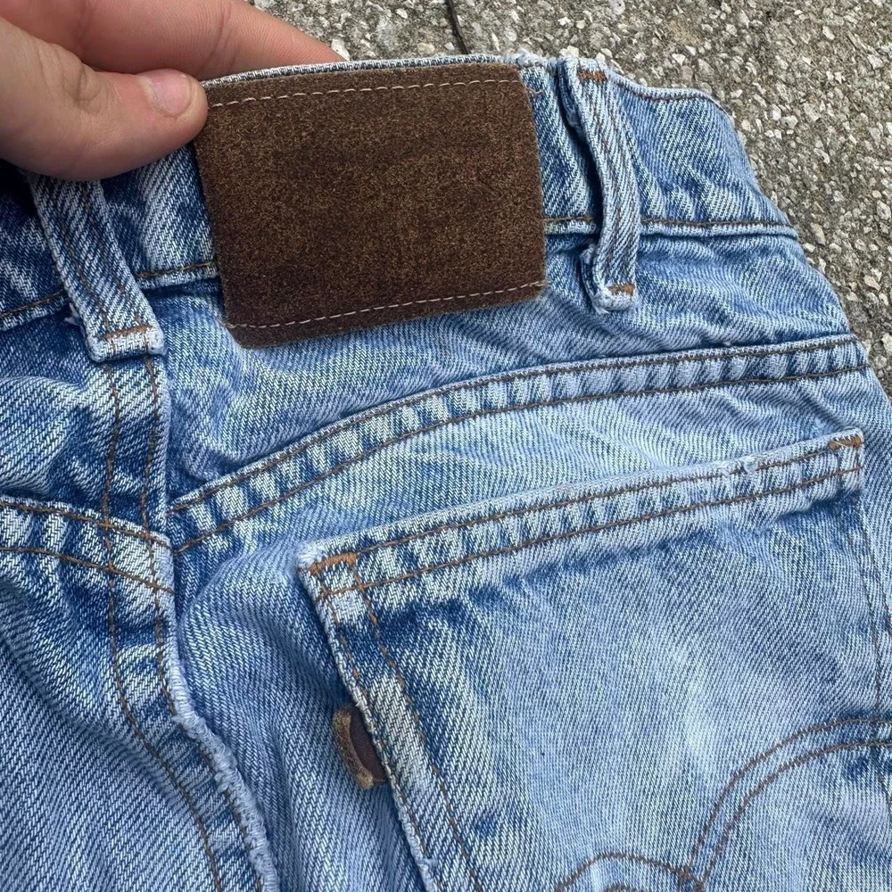 Vintage 80s Levi's 540 Light blue Distressed jeans Size 31x31